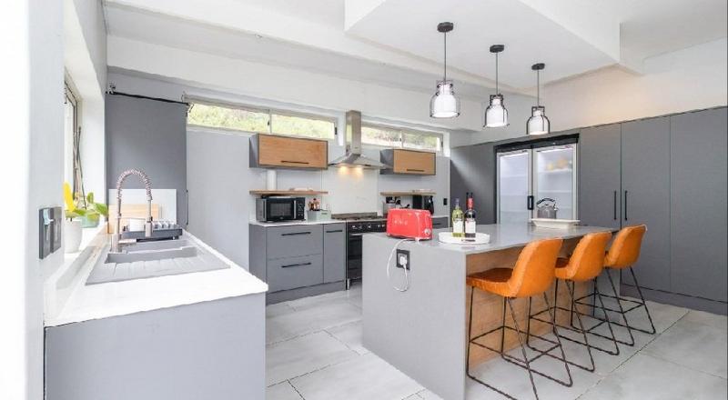 6 Bedroom Property for Sale in Kleinbaai Western Cape